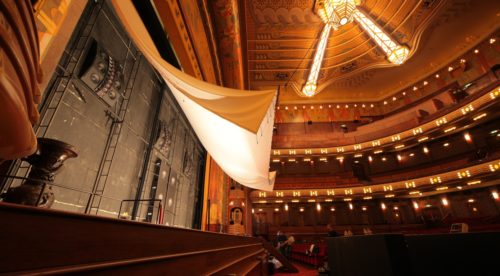 tuschinski-behind-the-screen