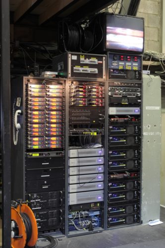 soldaat-van-oranje-main-amp_processing_mic-racks